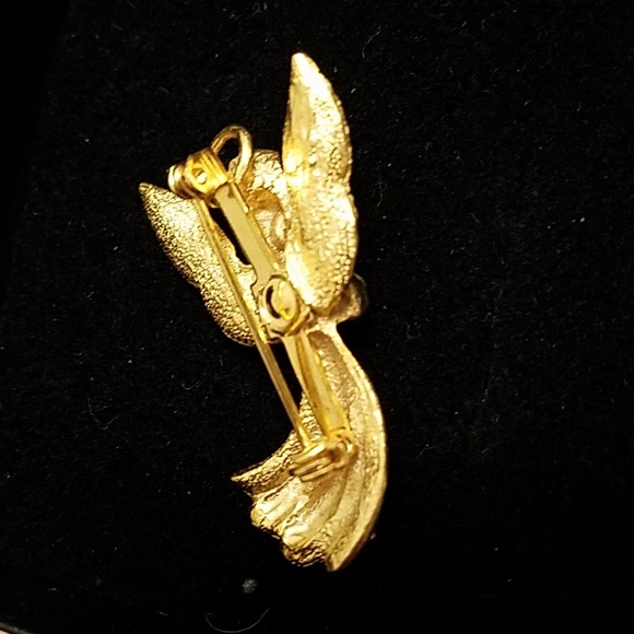 ⚛FLASH SALE⚛Gold-tone Angel pin - Picture 2 of 2
